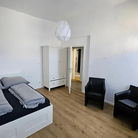 Apartamento Zentrale, Ruhige Fewo In Einem Stadthaus Nahe Bahnhof *