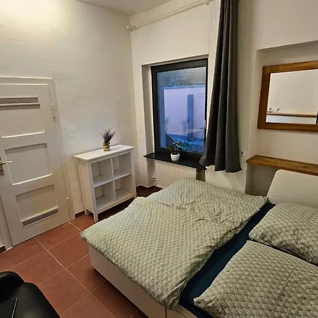 Apartamento Zentrale, Ruhige Fewo In Einem Stadthaus Nahe Bahnhof *