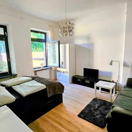 Zentrale, Ruhige Fewo In Einem Stadthaus Nahe Bahnhof Apartamento *