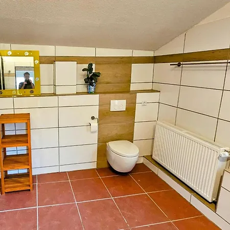 Zentrale, Ruhige Fewo In Einem Stadthaus Nahe Bahnhof