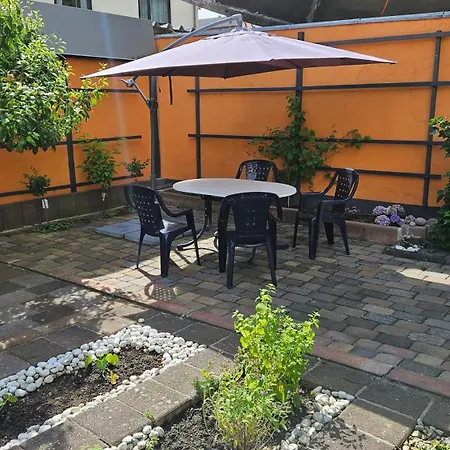 Zentrale, Ruhige Fewo In Einem Stadthaus Nahe Bahnhof *