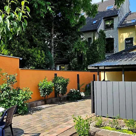 Zentrale, Ruhige Fewo In Einem Stadthaus Nahe Bahnhof Apartamento