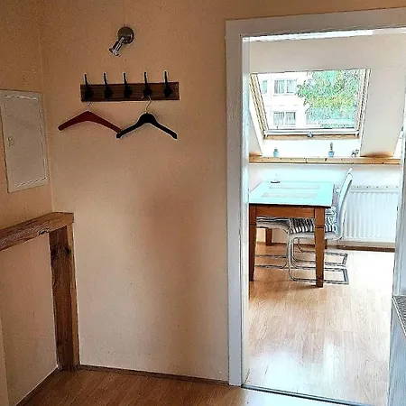 Apartamento Zentrale, Ruhige Fewo In Einem Stadthaus Nahe Bahnhof *